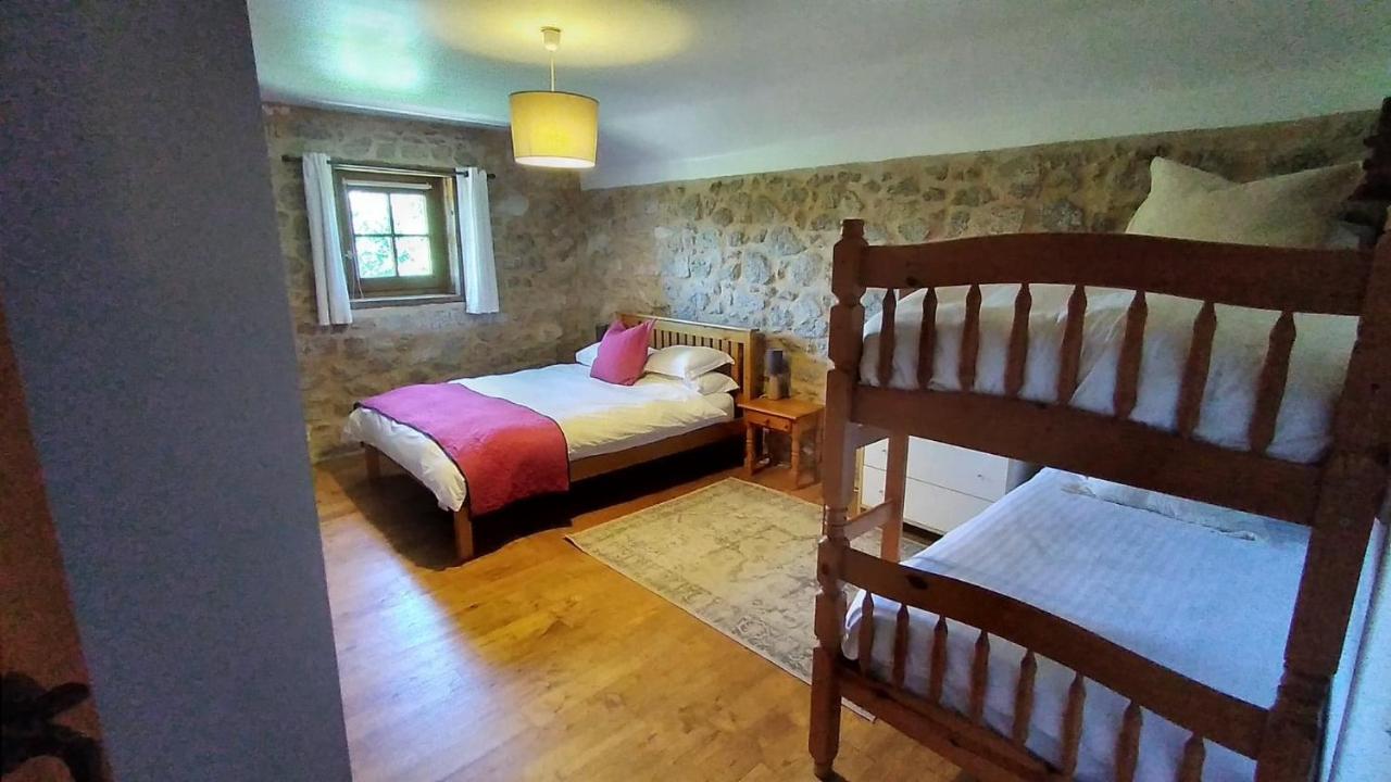 The Railway Cottage - Characterful And Comfortable Holiday Cottage Piégut-Pluviers Екстериор снимка
